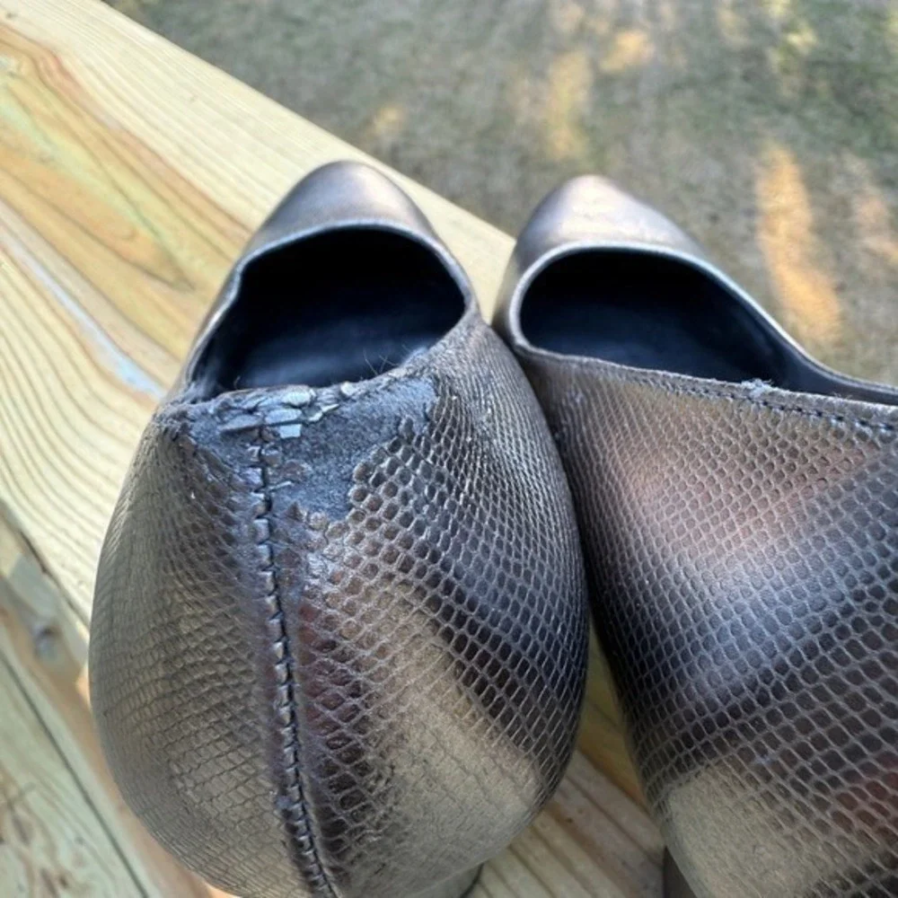 Naturalizer pumps featuring